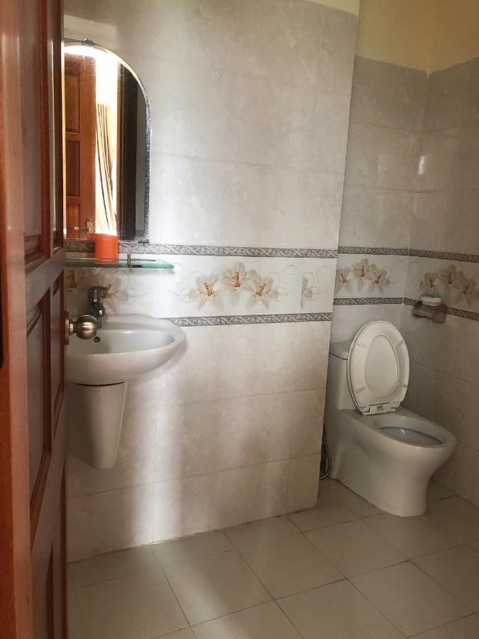 Hoang Gia Bao Hotel Kon Tum Экстерьер фото